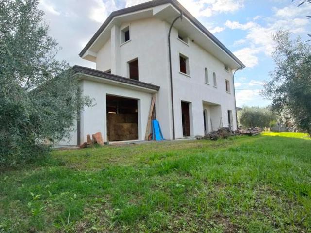 Villa in vendita a Cervaiolo Montignoso 400 mq Rif: 1038370