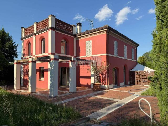 Villa in vendita a Cesena FC