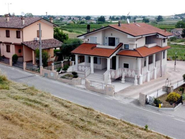 Villa in vendita a Cesena FC