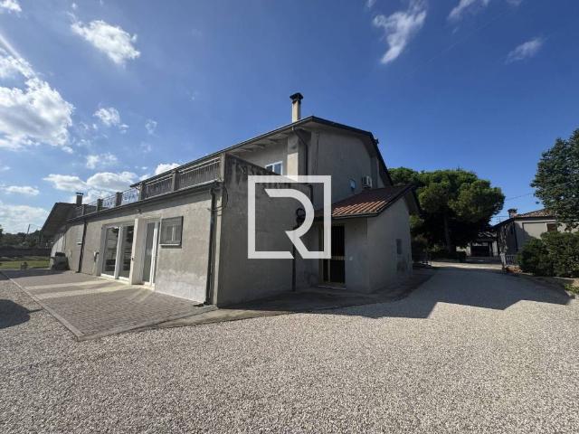 Villa in vendita a Cesenatico FC