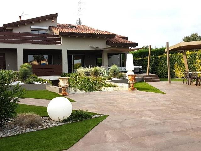 Villa in vendita a Cesenatico FC