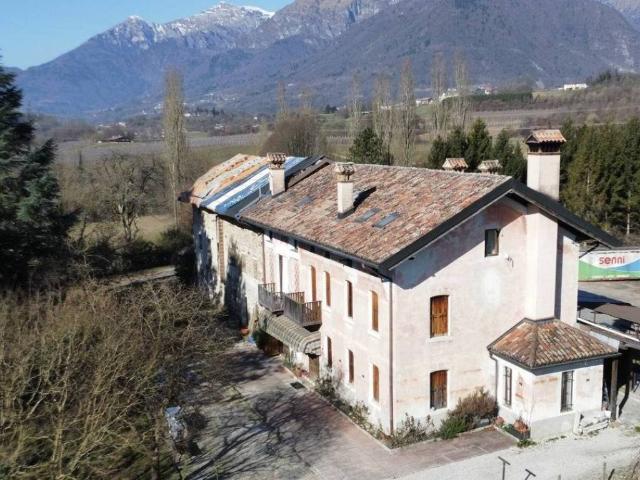 Villa in vendita a Cesiomaggiore BL
