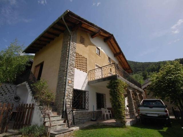 Villa in vendita a Charvensod