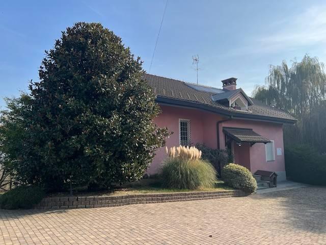 Villa in vendita a Cherasco CN