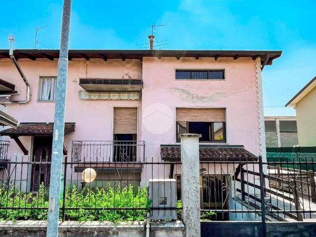 Villa in vendita a Chiari BS
