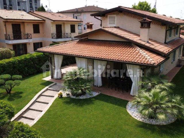 Villa in vendita a Chiari BS