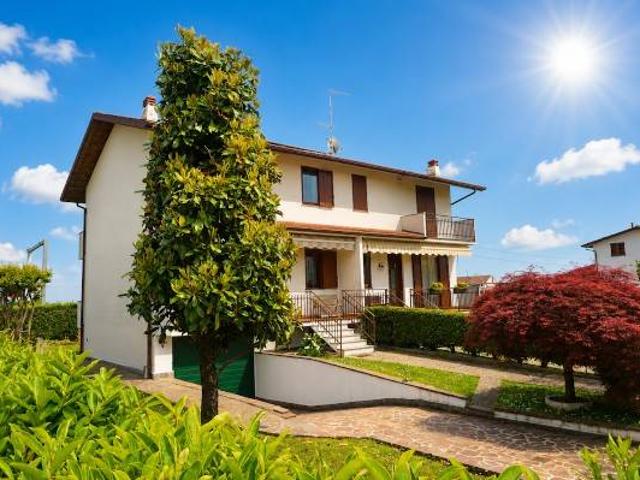 Villa in vendita a Chignolo d'Isola BG