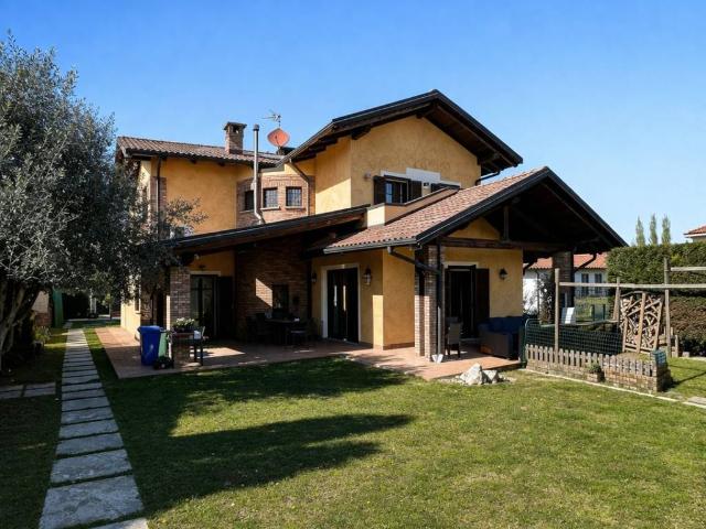 Villa in vendita a Chieri TO
