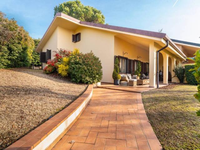 Villa in vendita a Chieri TO