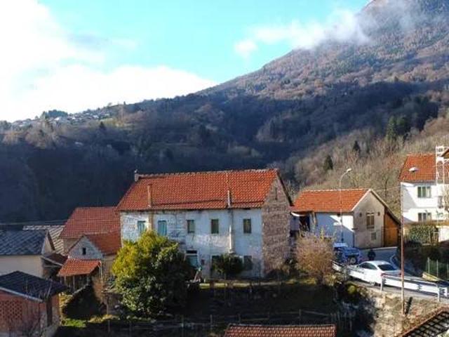 Villa in vendita a Chies d'Alpago BL