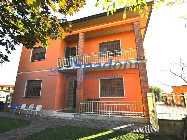 Villa in vendita a Chiesina Uzzanese PT