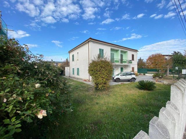 Terratetto plurifamiliare in vendita a Chieti