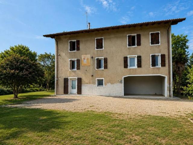 Villa in vendita a Chions PN