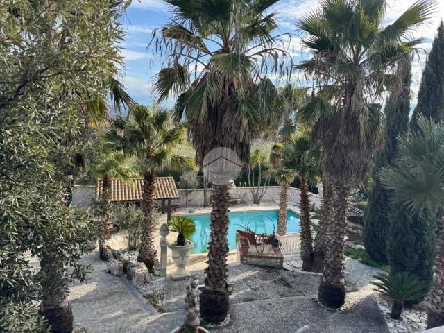 Villa in vendita a Città Sant'Angelo PE