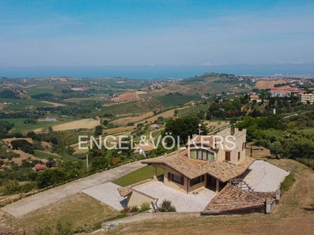 Villa in vendita a Città Sant'Angelo PE