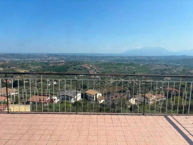 Villa in vendita a Città Sant'Angelo PE