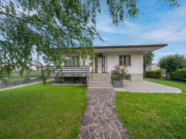 Villa in vendita a Cividale del Friuli UD