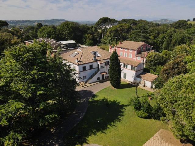 Villa in vendita a Civitanova Marche