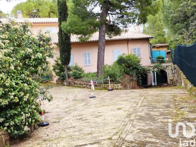 Villa in vendita a Civitanova Marche