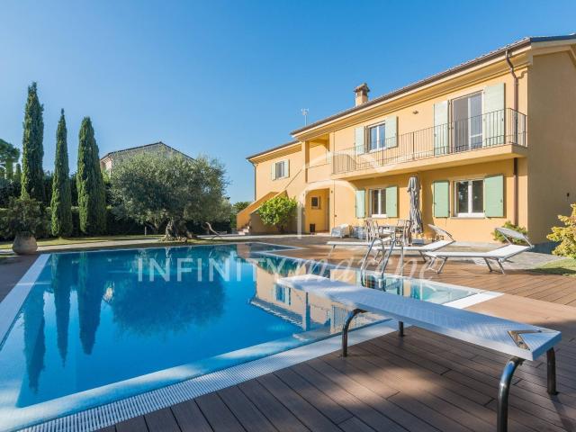 Villa in vendita a Civitanova Marche, Campagna 467m² Civitanova Marche