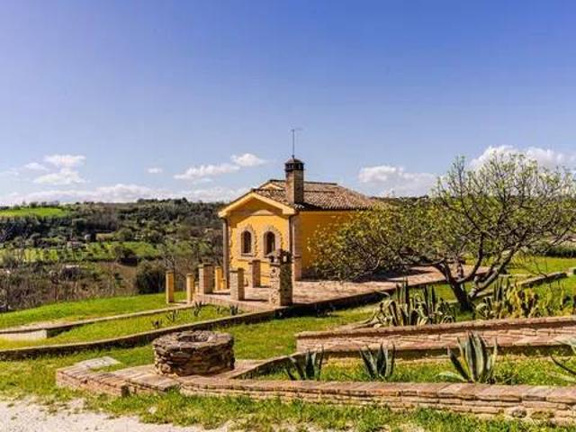Villa in vendita a Civitanova Marche MC