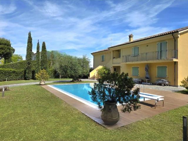 Villa in vendita a Civitanova Marche MC