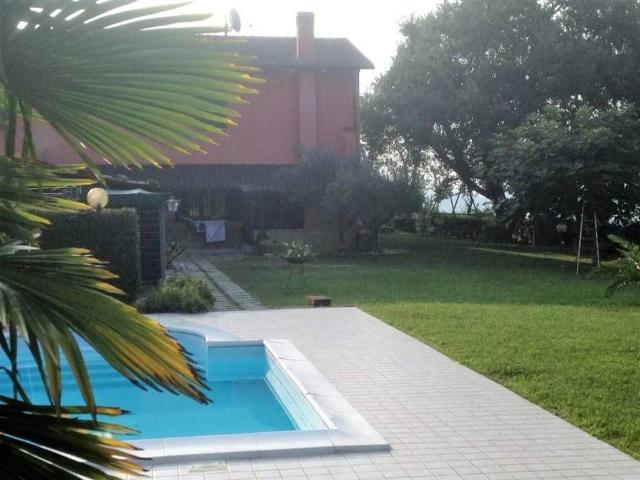 Villa in vendita a Civitanova Marche MC