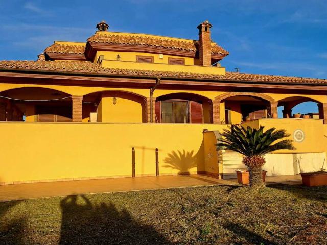 Villa in vendita a Civitavecchia RM