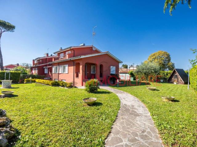 Villa in vendita a Ciampino RM