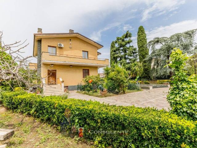 Villa in vendita a Ciampino RM
