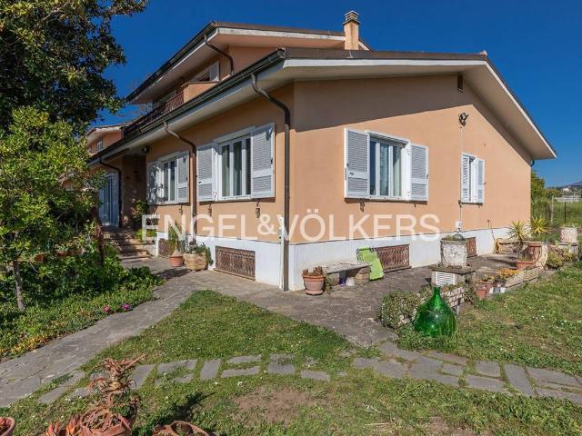 Villa in vendita a Ciampino RM