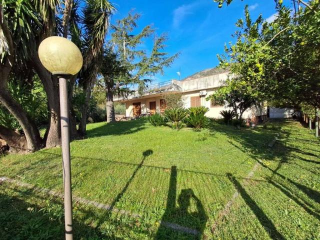 Villa in vendita a Cicciano NA