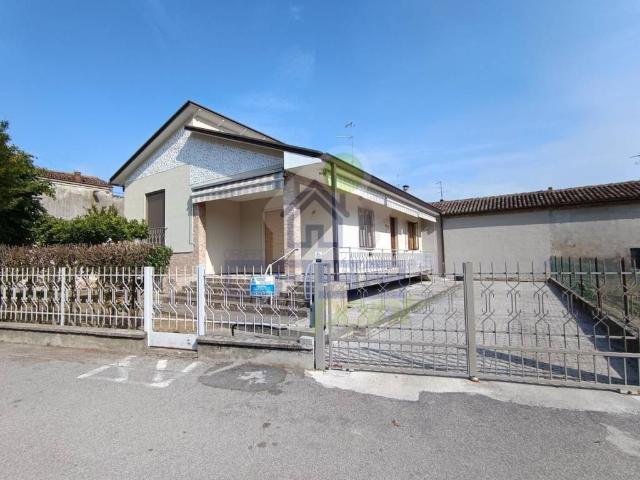 Villa in vendita a Cicognolo CR