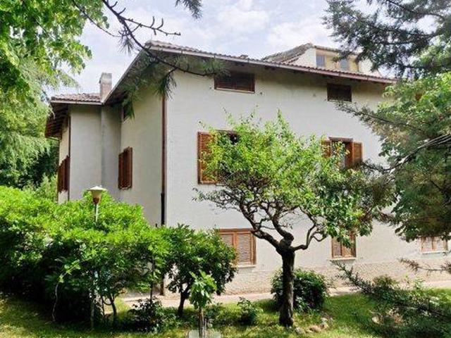 Villa in vendita a Cingoli MC