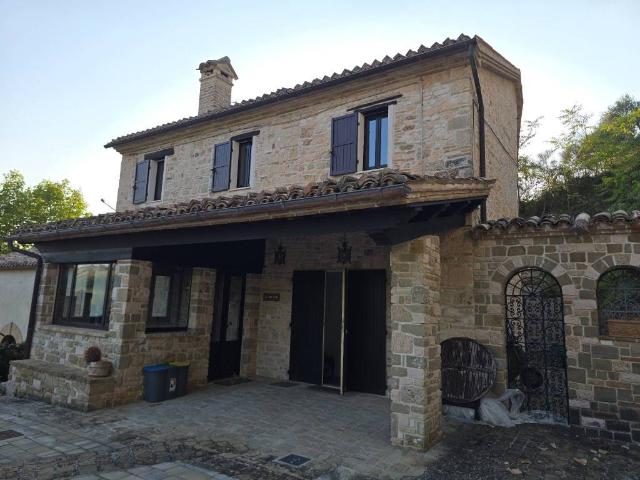 Villa in vendita a Cingoli MC