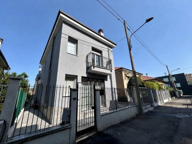 Villa in vendita a Cinisello Balsamo MI
