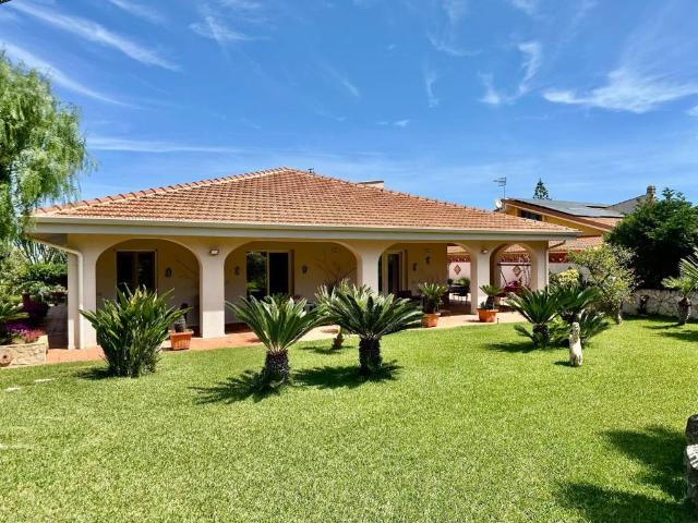 Villa in vendita a Cinisi PA