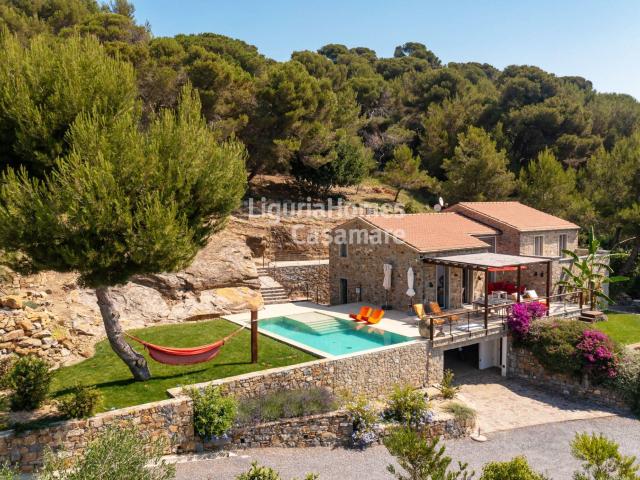 Villa in vendita a Cipressa