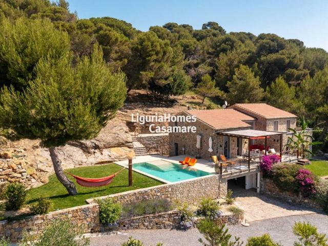 Villa in vendita a Cipressa IM