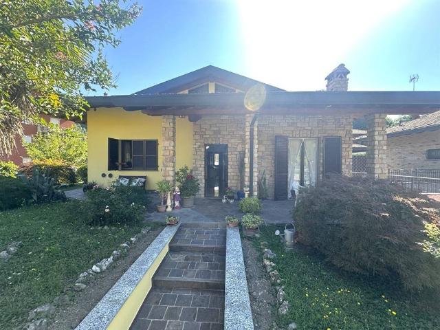 Villa in vendita a Cisano Bergamasco BG