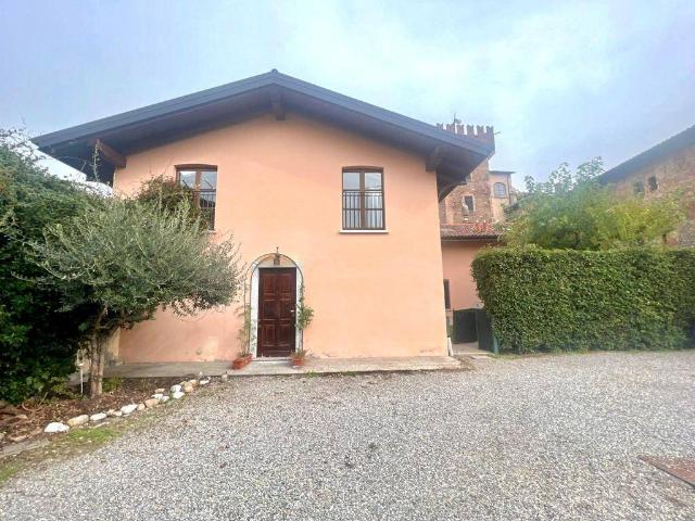 Villa in vendita a Cislago VA