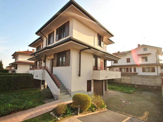 Villa in vendita a Cisliano MI