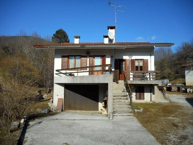 Villa in vendita a Clauzetto PN