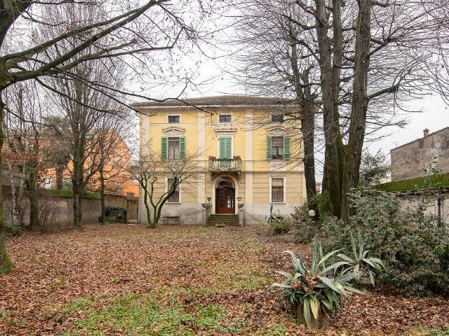Villa in vendita a Cremona CR