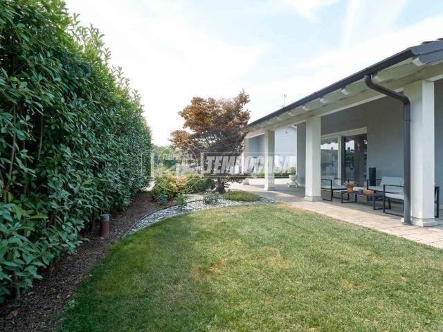 Villa in vendita a Cremona CR