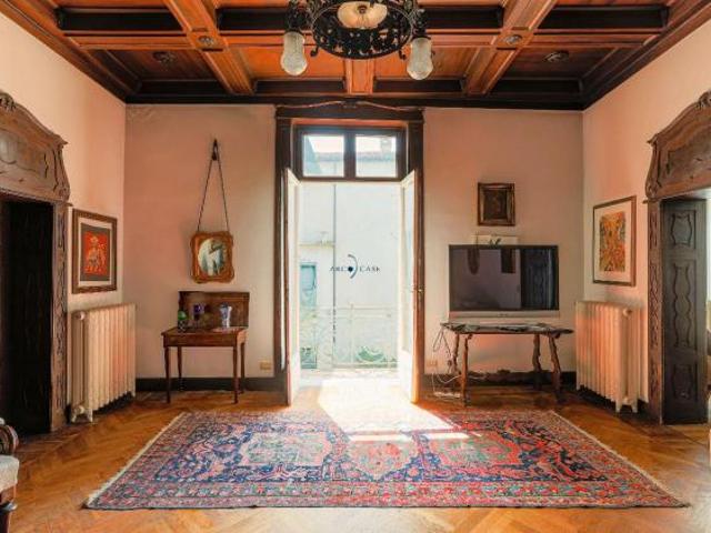 Villa in vendita a Crema 18 locali 1075mq