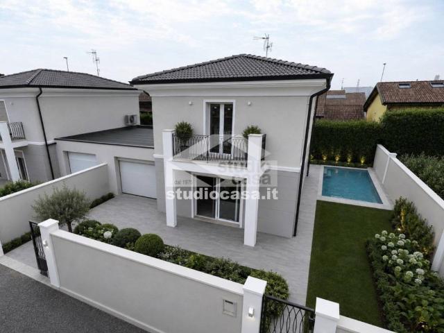 Villa in vendita a Crema CR