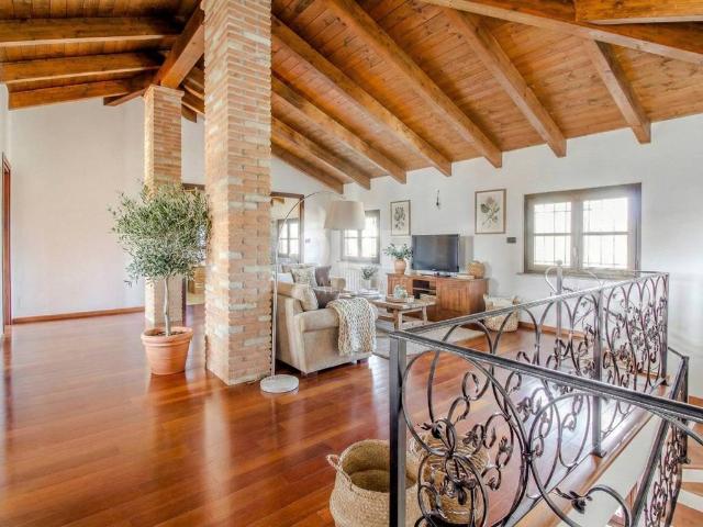 Villa in vendita a Crescentino VC