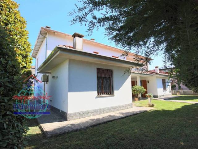 Villa in vendita a Crevalcore BO