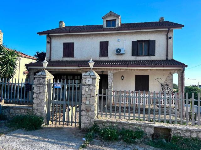 Villa in vendita a Crispiano TA